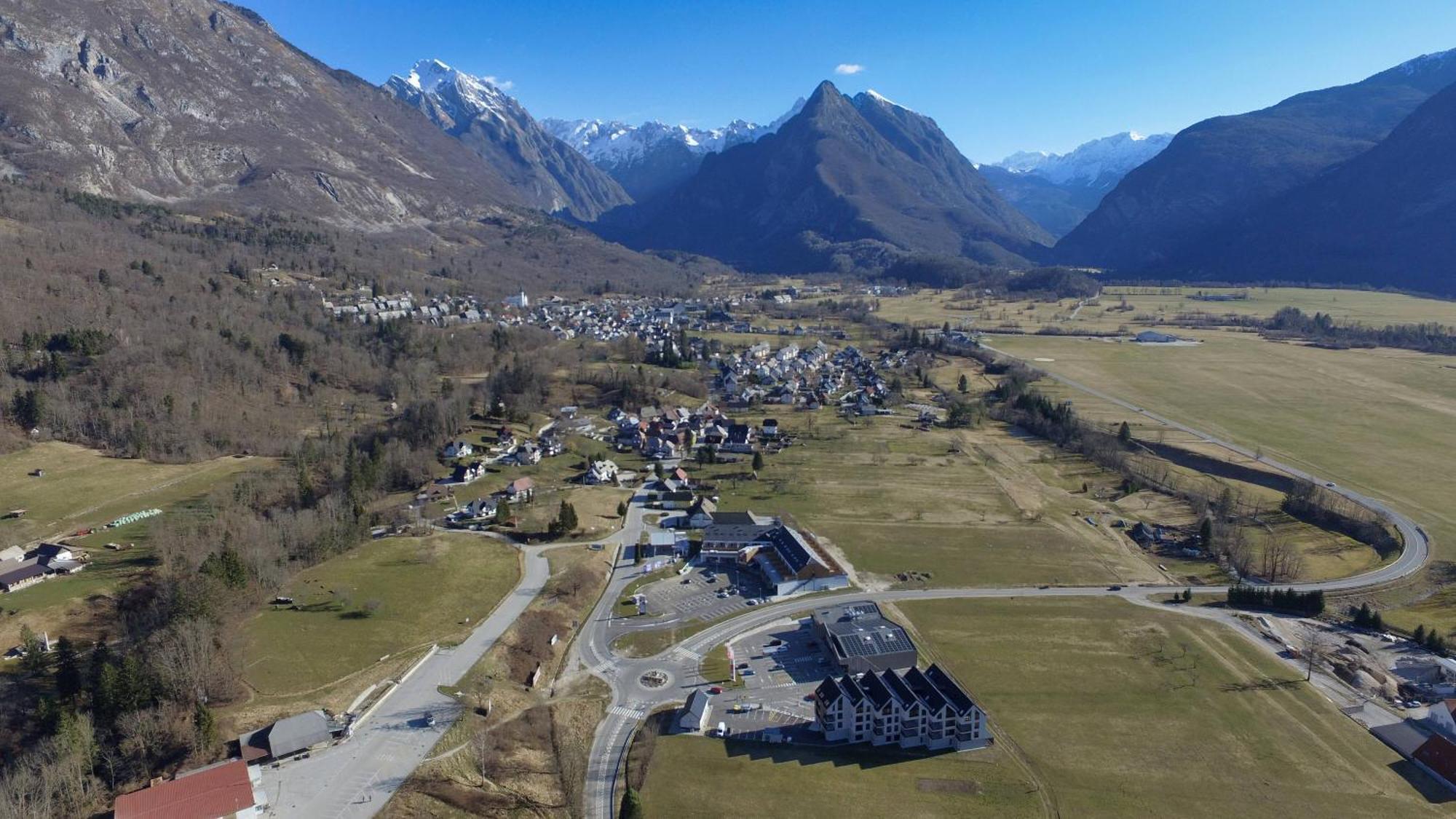 Soca Valley Suites Bovec Exterior photo